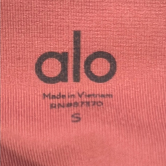 Alo Airbrush High Waist Cranberry Flare Pants Size Small - Picture 12 of 15